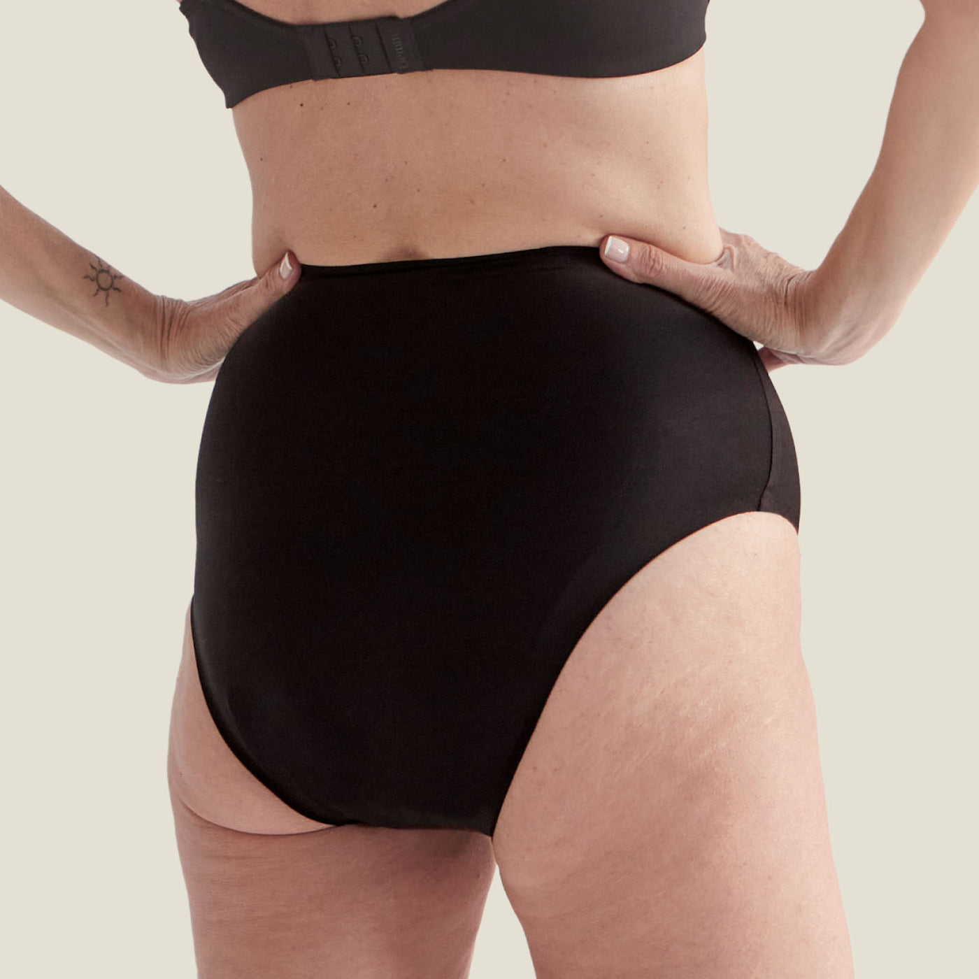 WUKA Drytech™ High Waist - For Light Leaks - Black